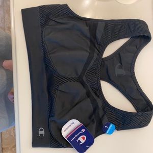 Champions women’s Freedom Seamless racerback bra